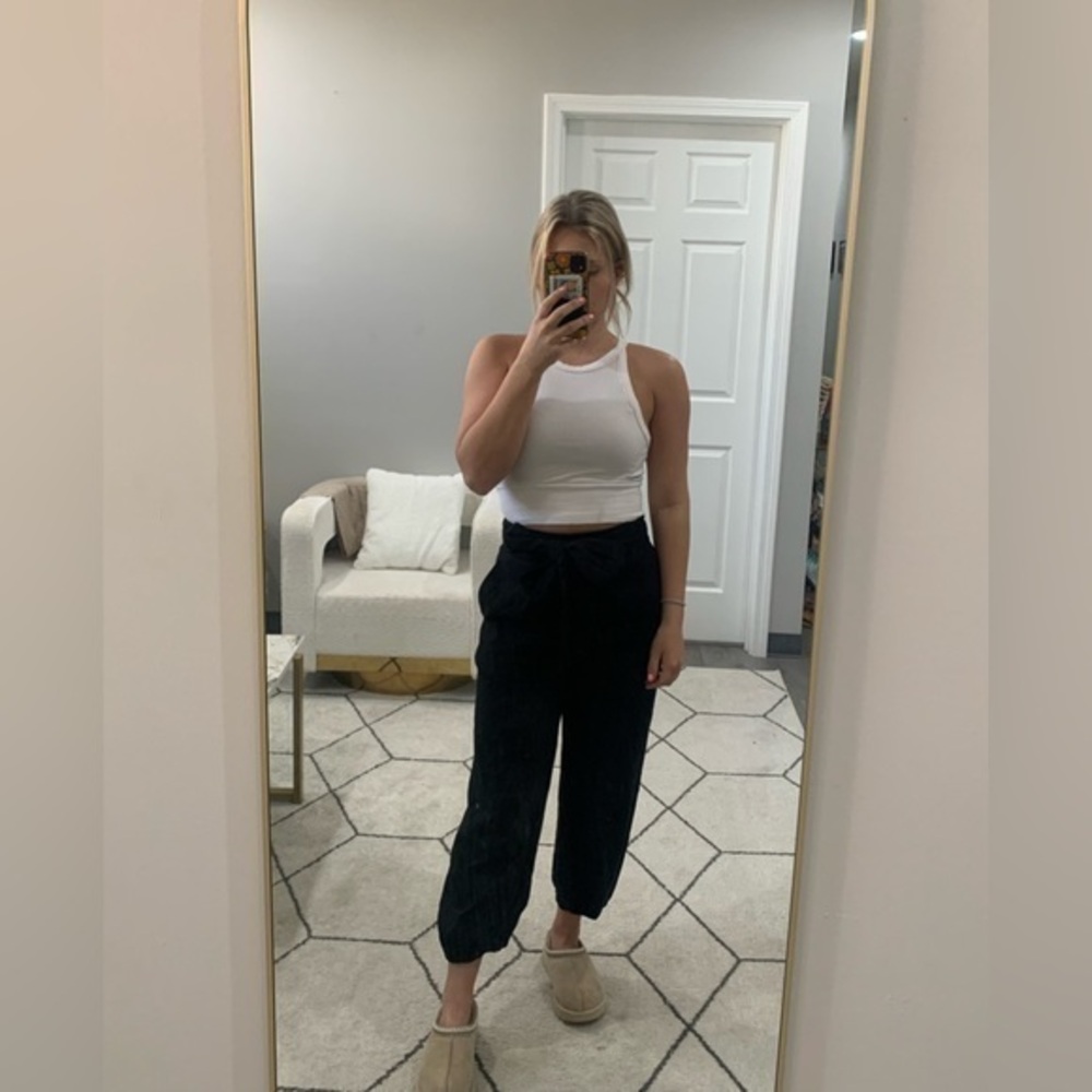 ✅ Alice + Olivia Joggers Linen Front Tie in Black